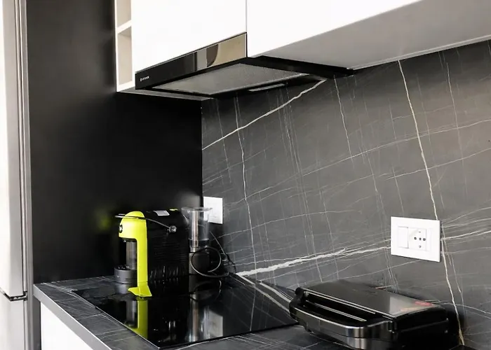 Luxurious - Self Check-in Apartment *