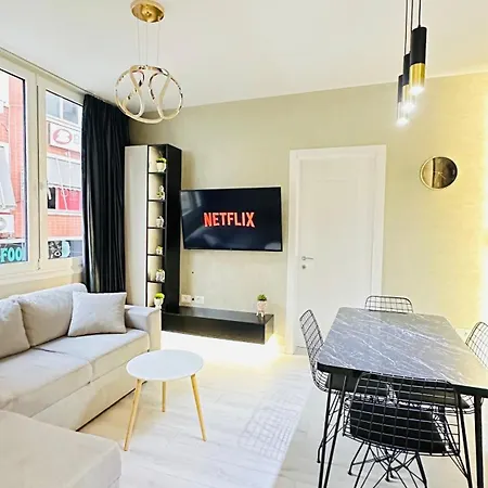 Luxurious - Self Check-in * טיראנה