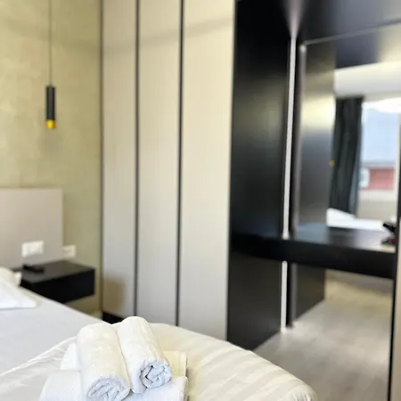 Luxurious - Self Check-in Lägenhet