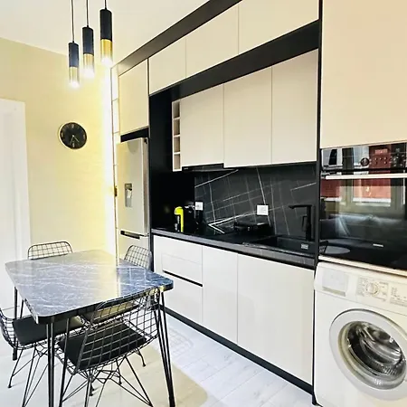 Lägenhet Luxurious - Self Check-in *