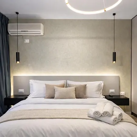 Luxurious - Self Check-in Apartment